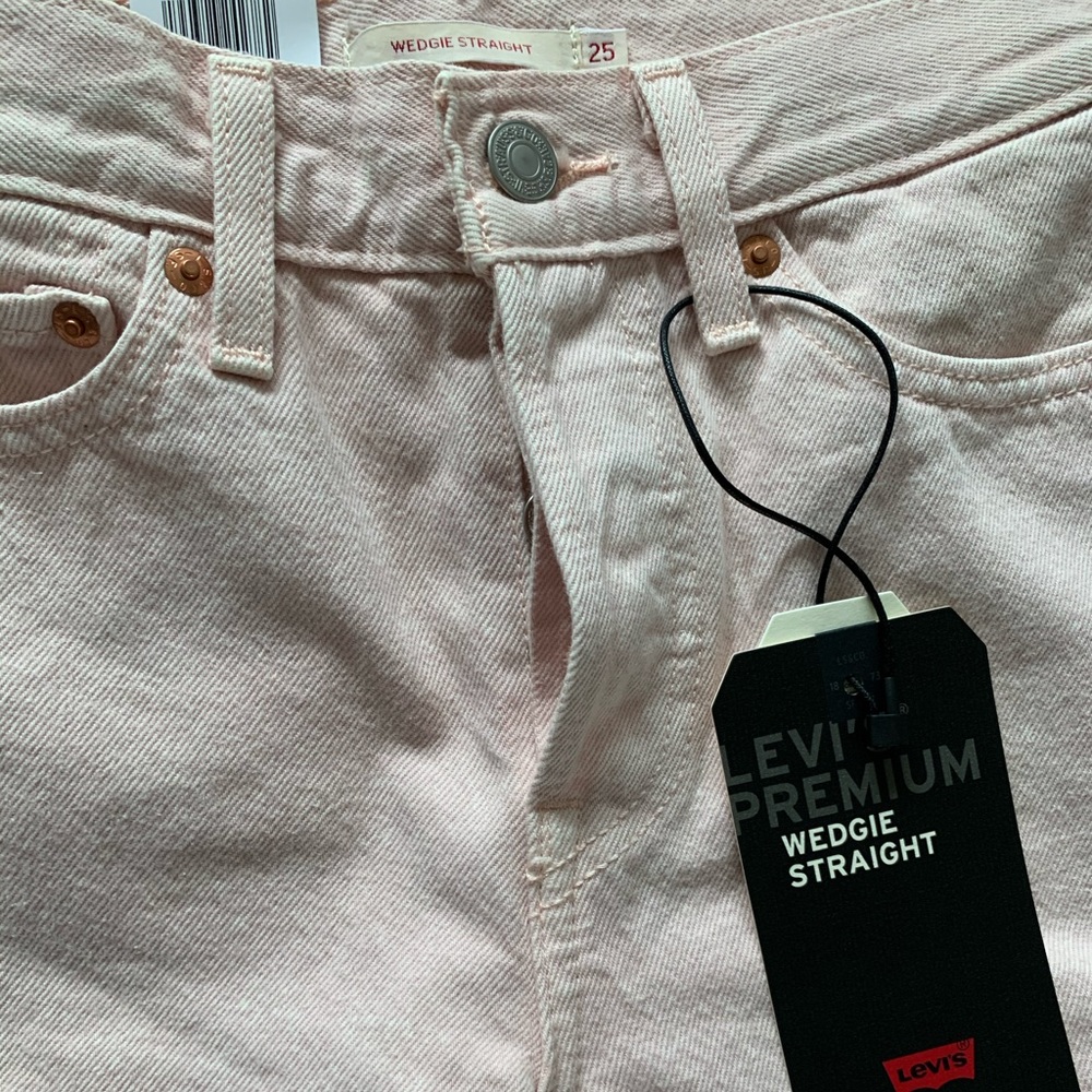NWT Levi’s Size 25